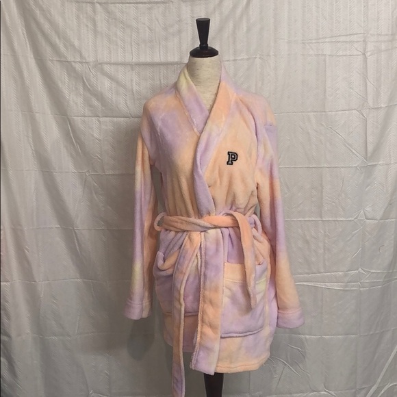 PINK Victoria's Secret Other - NWT pink robe
